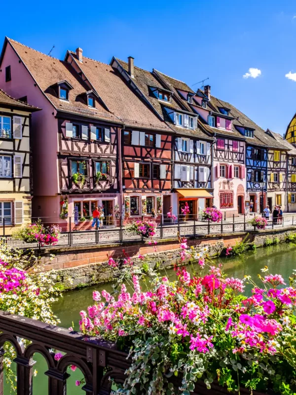 Découvrir Colmar, aussi appelée la « Petite Venise d'Alsace », la préfecture du Haut-Rhin